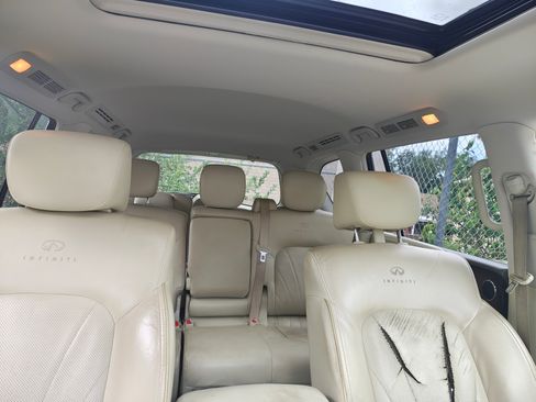 Used 2012 INFINITI QX56 4WD w/ Deluxe Touring Pkg image 4