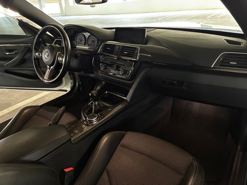 Used 2016 BMW M4 Coupe image 24