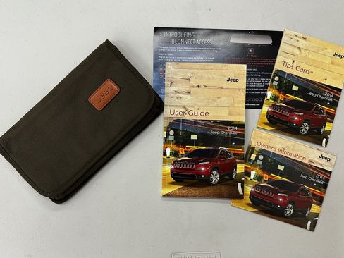 Used 2014 Jeep Cherokee Limited w/ Technology Group image 22