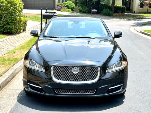 Used 2013 Jaguar XJ image 1