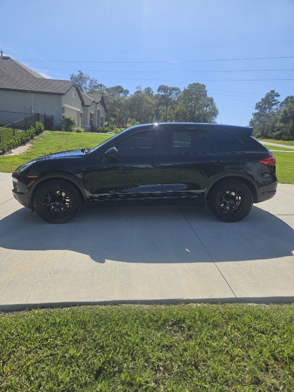 Used 2012 Porsche Cayenne AWD/4WD image 1
