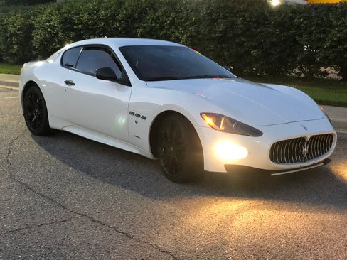 Used 2012 Maserati GranTurismo S RWD image 14