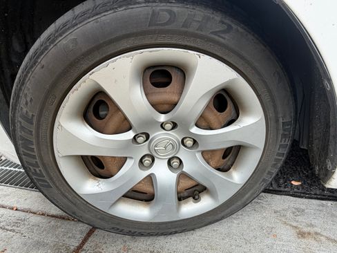 Used 2013 MAZDA MAZDA3 i Sport FWD image 9