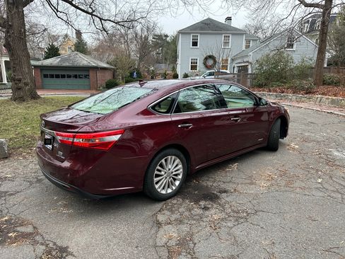 Used 2013 Toyota Avalon Limited image 10