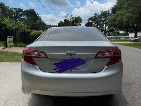 Used 2012 Toyota Camry FWD image 4