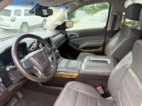 Used 2017 GMC Yukon XL Denali w/ Open Road Package RWD image 18