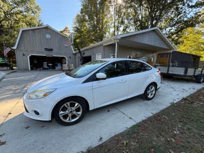 Used 2014 Ford Focus SE w/ SE Winter Package