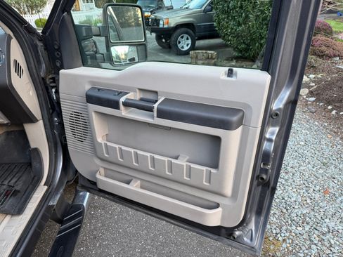 Used 2008 Ford F350 XLT image 8