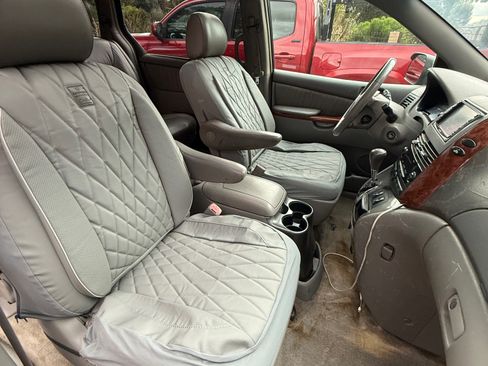 Used 2005 Toyota Sienna XLE image 8