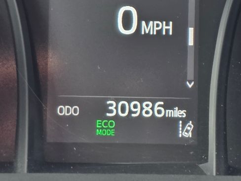Used 2022 Toyota Camry SE FWD image 13