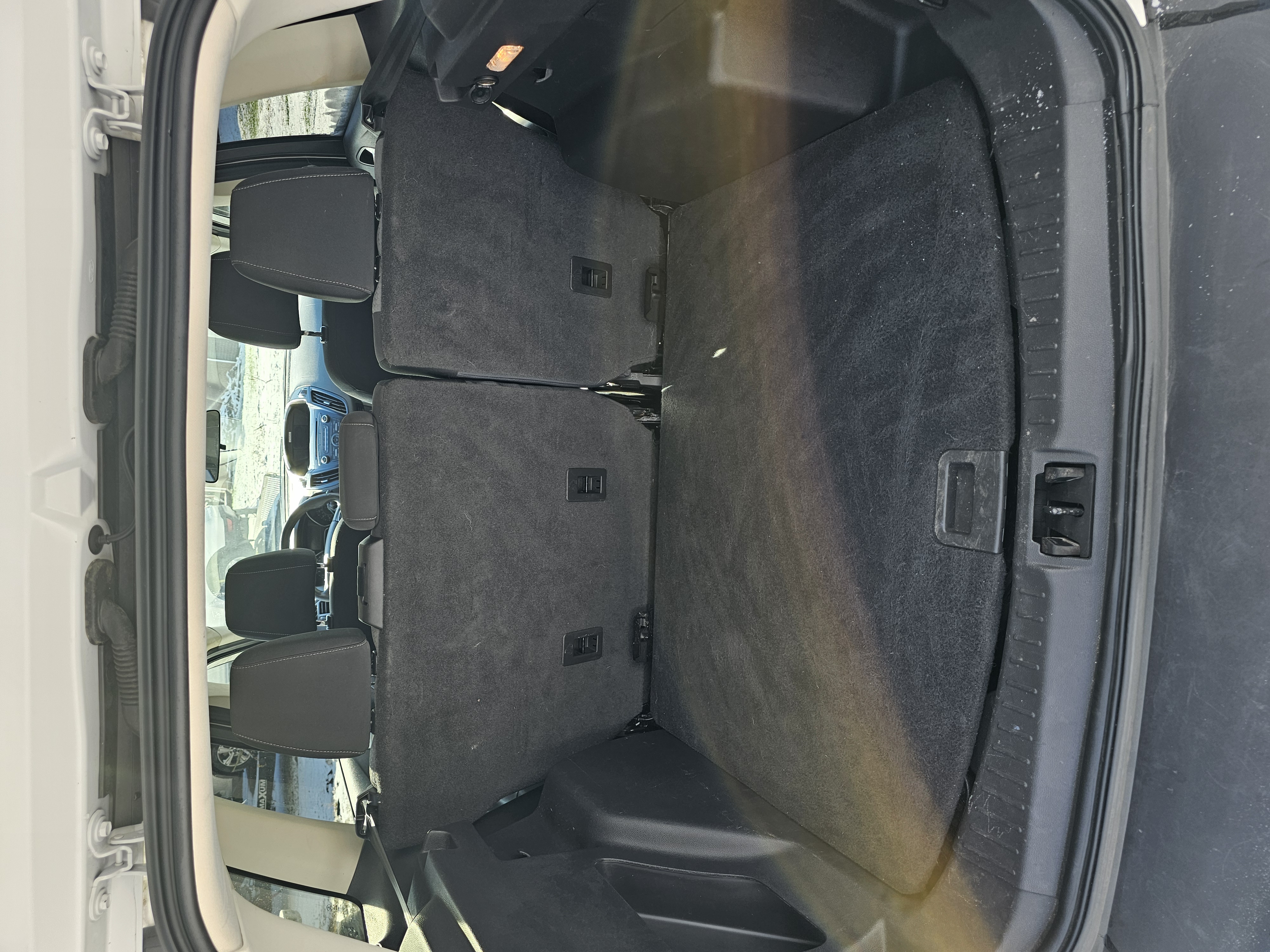 Used 2017 Ford Escape SE AWD/4WD image 9