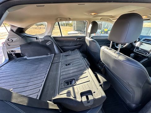 Used 2018 Subaru Outback 3.6R Limited image 17