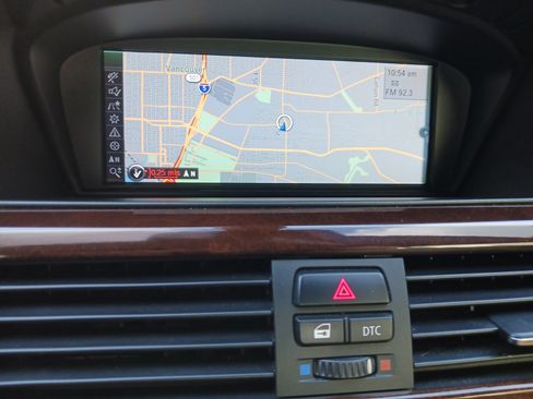 Used 2011 BMW 335i Convertible image 18