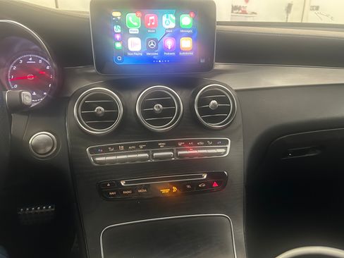 Used 2019 Mercedes-Benz GLC 300 4MATIC Coupe image 10