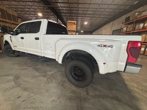 Used 2021 Ford F350 XLT image 1