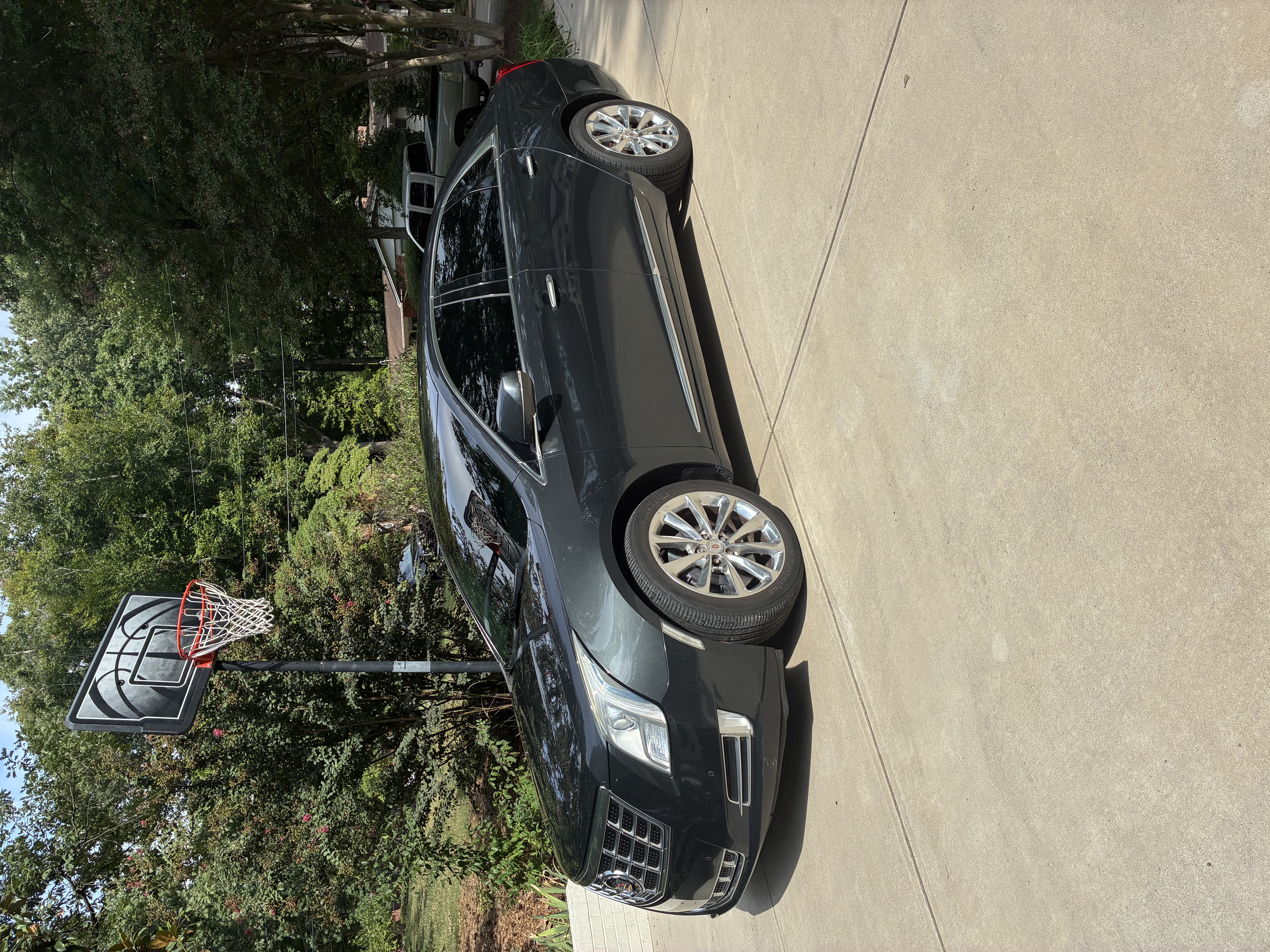 Used 2014 Cadillac XTS Luxury AWD/4WD image 1