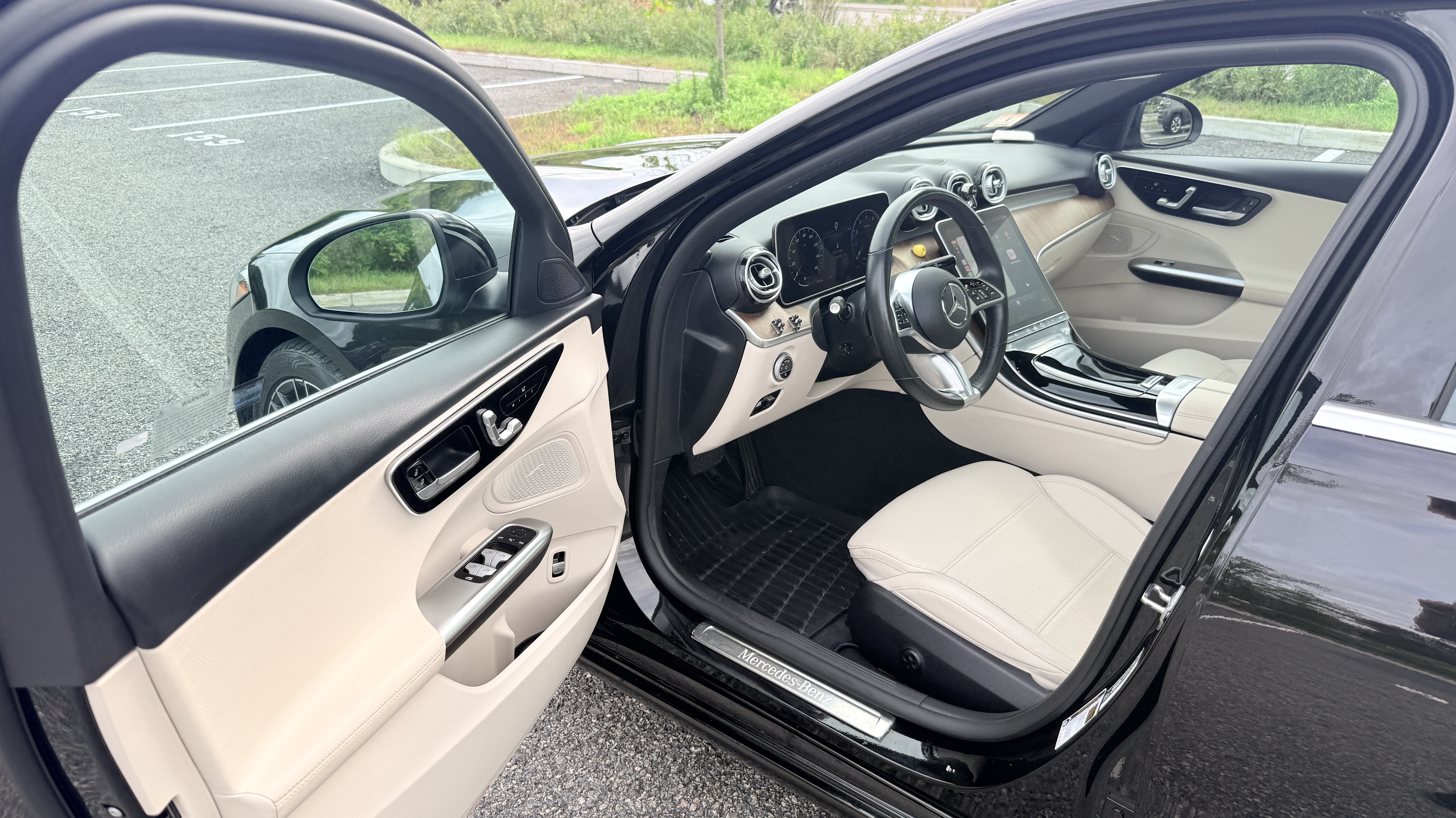 Used 2023 Mercedes-Benz C 300 4MATIC Sedan image 23
