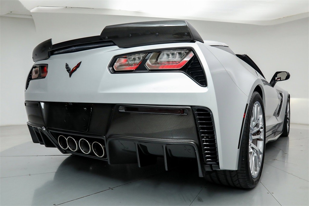 Used 2019 Chevrolet Corvette Z06 RWD image 14