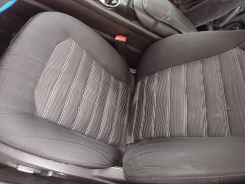 Used 2016 Ford Fusion SE image 4