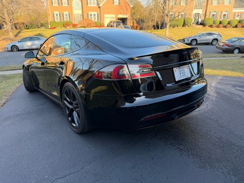 Used 2021 Tesla Model S Plaid image 5