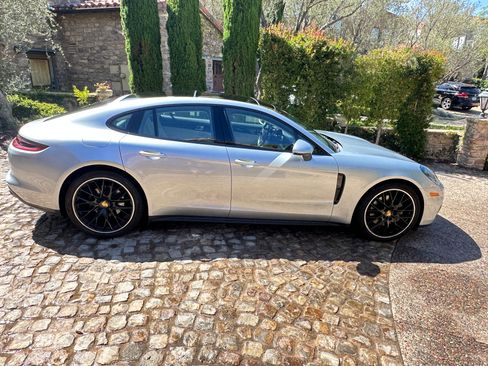 Used 2018 Porsche Panamera 4S AWD/4WD image 10