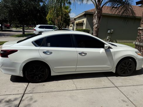 Used 2016 Nissan Altima 2.5 S w/ Power Driver Seat Package FWD image 4