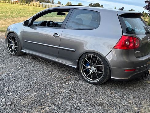 Used 2008 Volkswagen R32 image 2