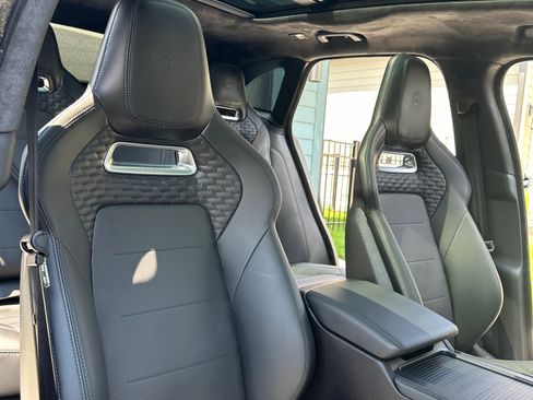 Used 2024 Jaguar F-PACE SVR image 12