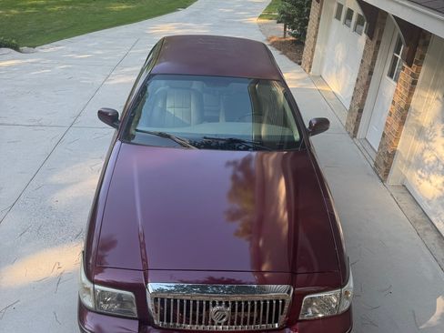 Used 2011 Mercury Grand Marquis LS RWD image 4