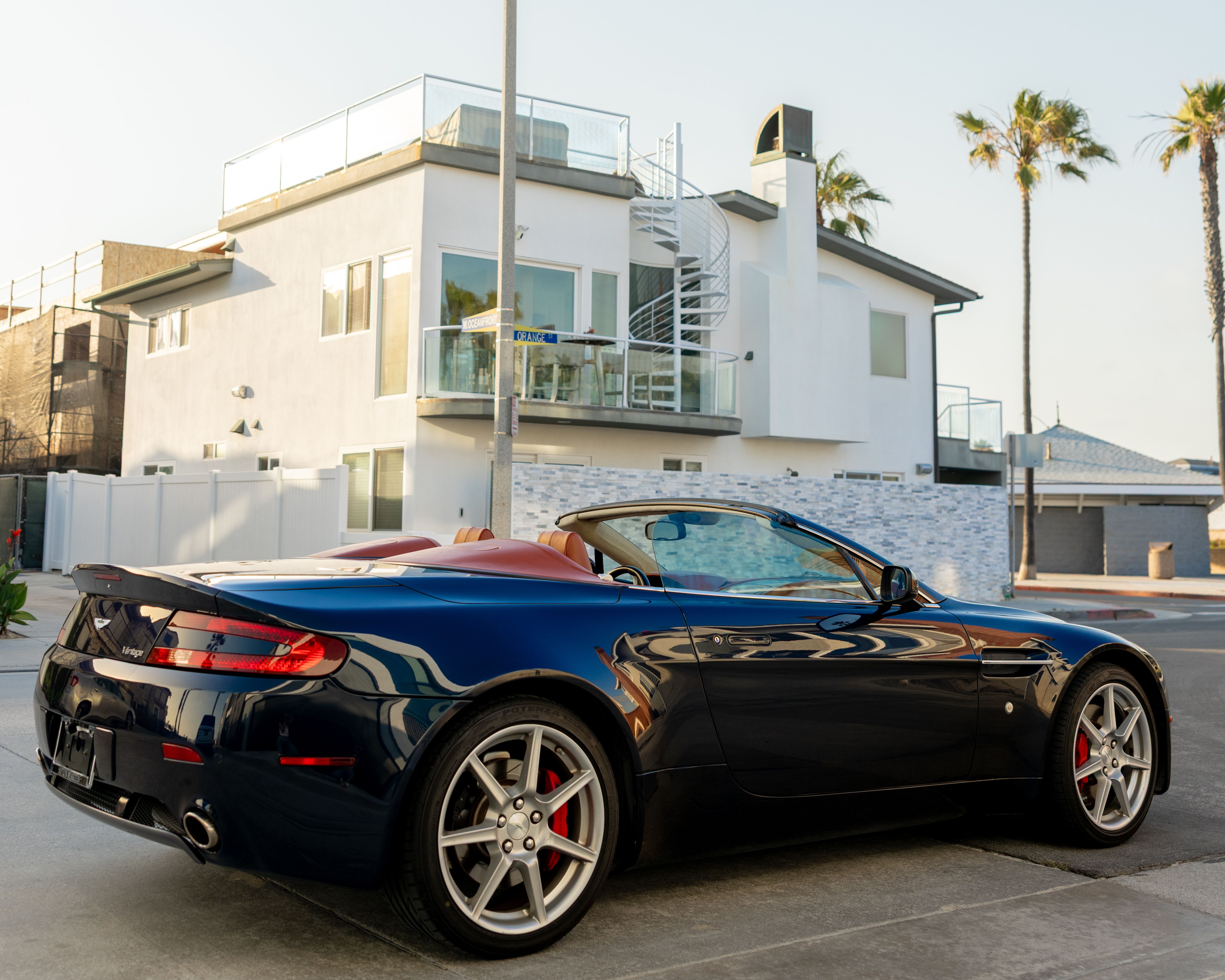 Used 2007 Aston Martin V8 Vantage Roadster RWD image 10