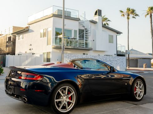 Used 2007 Aston Martin V8 Vantage Roadster RWD image 8