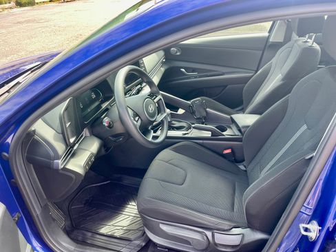 Used 2024 Hyundai Elantra SE FWD image 22
