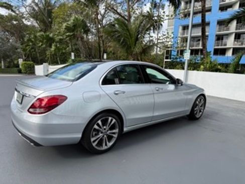 Used 2017 Mercedes-Benz C 300 Sedan image 4