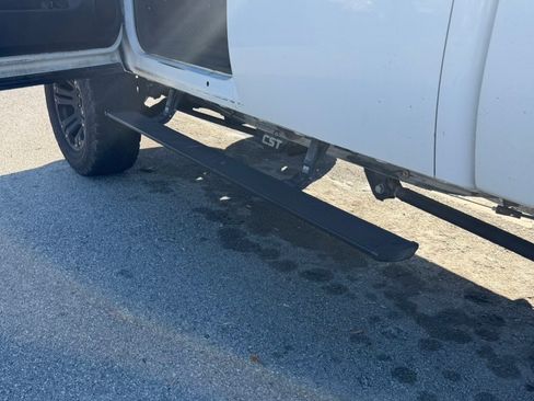 Used 2007 Chevrolet Silverado 2500 LT w/ 1LT Convenience Package image 5