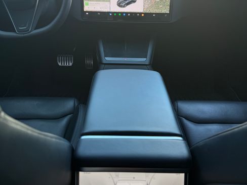 Used 2024 Tesla Model S Plaid image 15