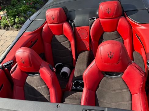 Used 2017 Maserati GranTurismo Sport image 12