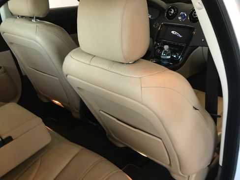 Used 2013 Jaguar XJ Sedan 4D image 6