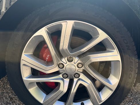 Used 2019 Land Rover Range Rover Sport Supercharged AWD/4WD image 11