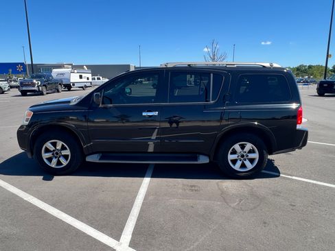 Used 2014 Nissan Armada SV w/ SV Driver Package image 8