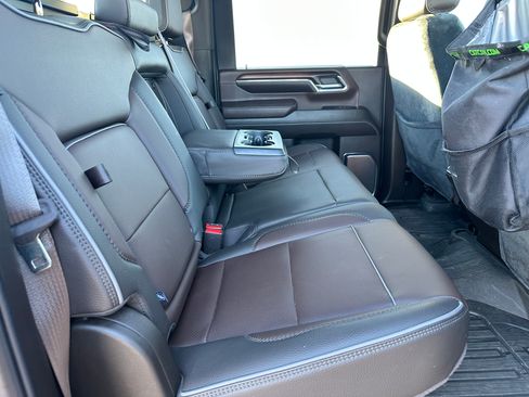 Used 2024 GMC Sierra 3500 Denali w/ Denali Reserve Package image 13