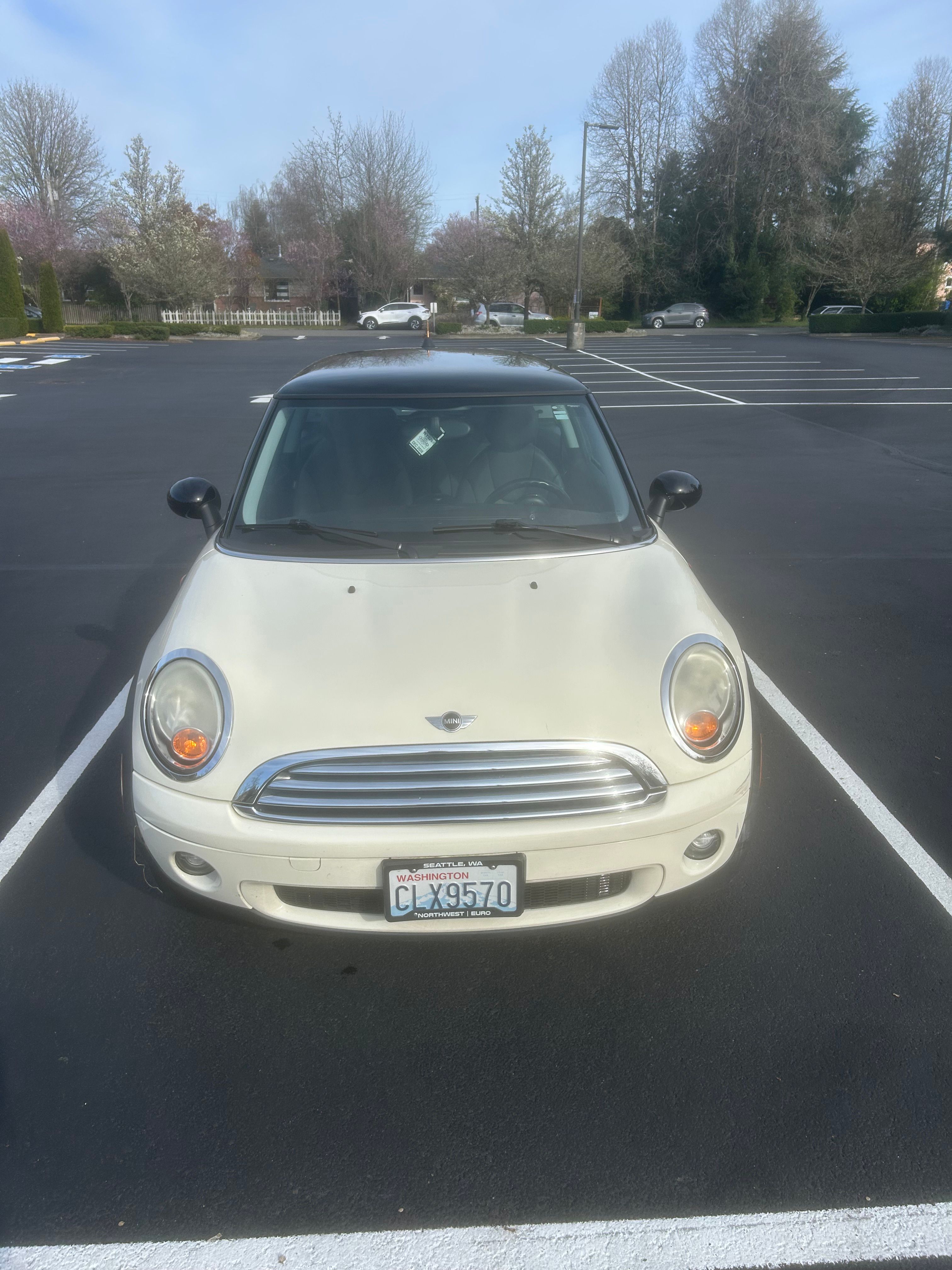 Used 2010 MINI Cooper Hardtop FWD image 12