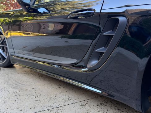 Used 2021 Porsche 718 Cayman image 12