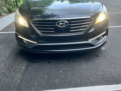 Used 2015 Hyundai Sonata Limited 2.0T w/ Winter Package FWD image 8