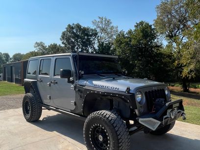 Used 2016 Jeep Wrangler Unlimited Rubicon w/ Connectivity Group