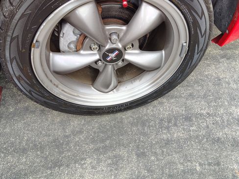 Used 2004 Ford Mustang GT Premium image 11