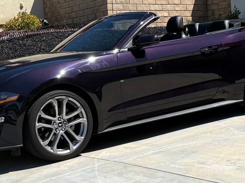 Used 2022 Ford Mustang Premium RWD image 9