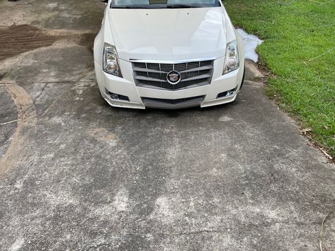 Used 2011 Cadillac CTS Premium image 7