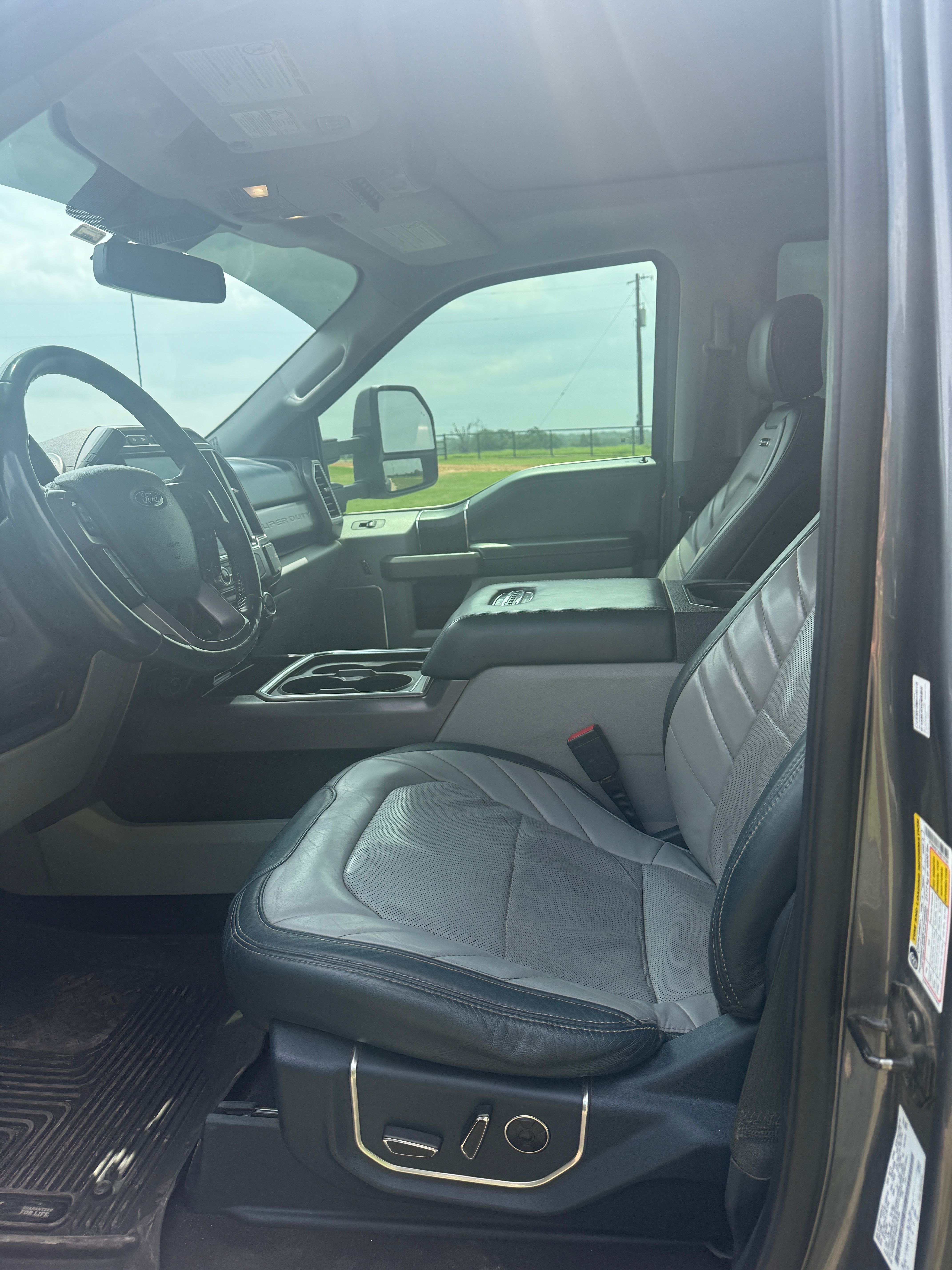 Used 2022 Ford F450 Limited w/ FX4 Off-Road Package AWD/4WD image 8