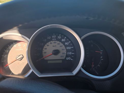 Used 2010 Toyota Tacoma 4x4 Access Cab V6 image 11