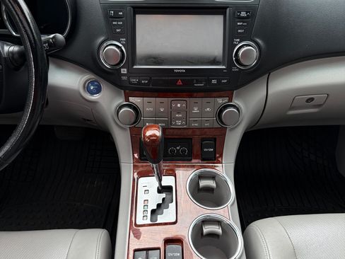 Used 2012 Toyota Highlander Limited image 22